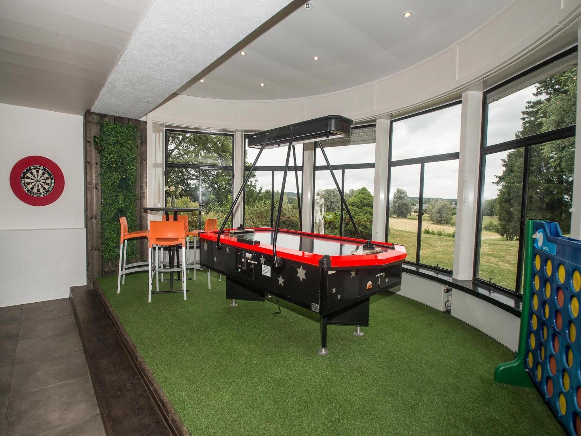 Luxurious Castle With Hot Tub In The Belgian Villa Jamoigne Bagian luar foto