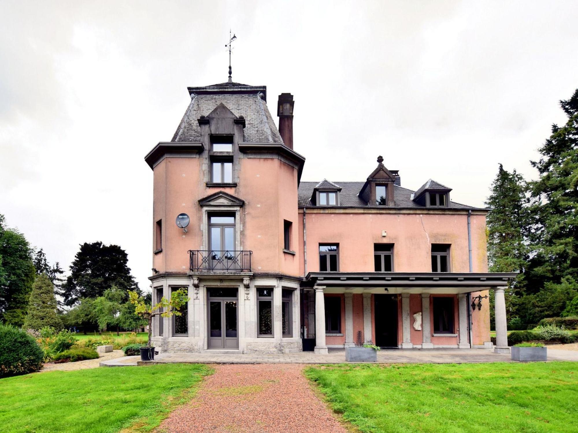 Luxurious Castle With Hot Tub In The Belgian Villa Jamoigne Bagian luar foto